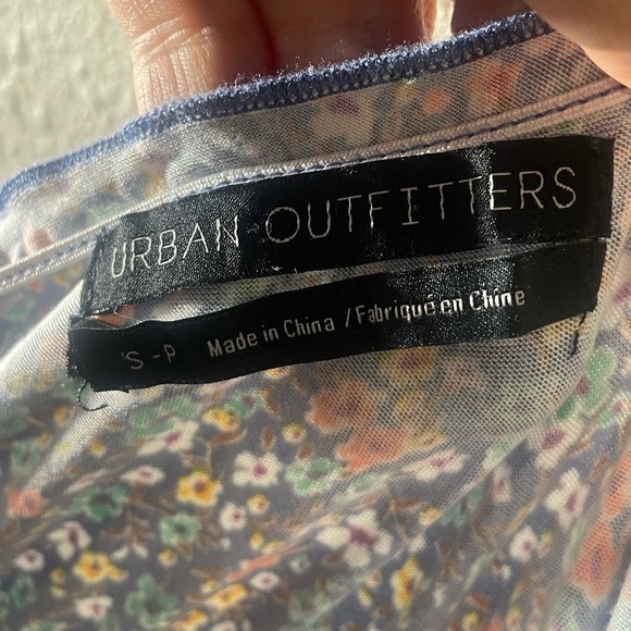 Urban Outfitters Boho Smocked Floral Mini Dress- size small - Picture 5 of 9